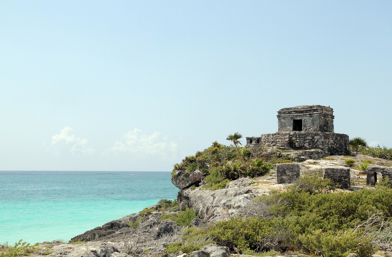 Ruinas mayas de Tulum con vista al Caribe turquesa